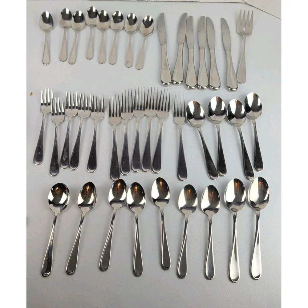 Oneida USA Flight Reliance Stainless Flatware Glossy 39 Piece Set